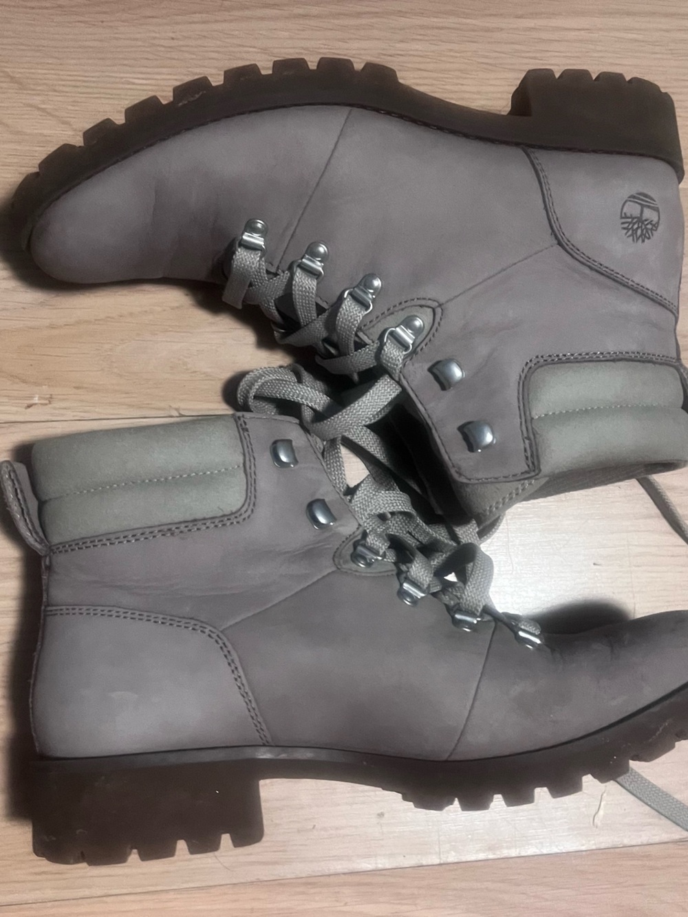 women's Timberland Ellendale mid-hiker boots
True to size